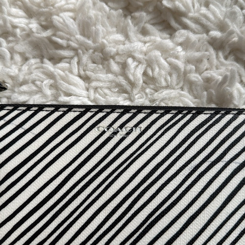 🆕 Coach Coated Canvas‎ Wallet - Picture 4 of 6